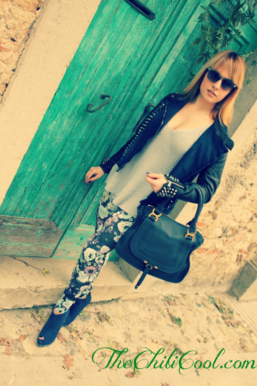 alessia milanese, thechilicool, fashion blog, fashion blogger,voglia di primavera con leggings a fiori ed un pull azzurro cielo, marcie chloè 