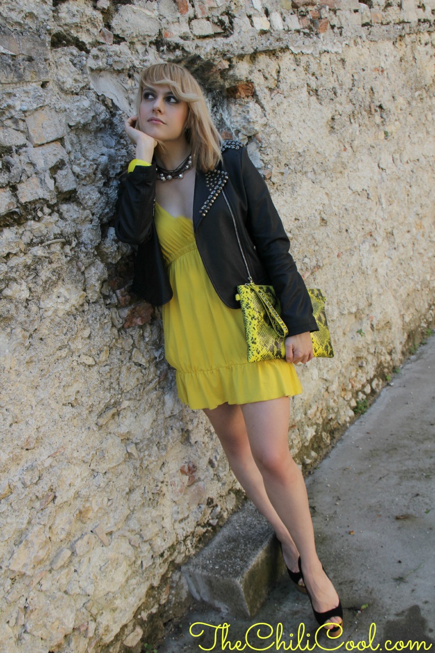alessia milanese, thechilicool,it's only rock&roll con un abito giallo e borchie a profusione, fashion blog, fashion blogger alessia milanese, thechilicool,it's only rock&roll con un abito giallo e borchie a profusione, fashion blog, fashion blogger