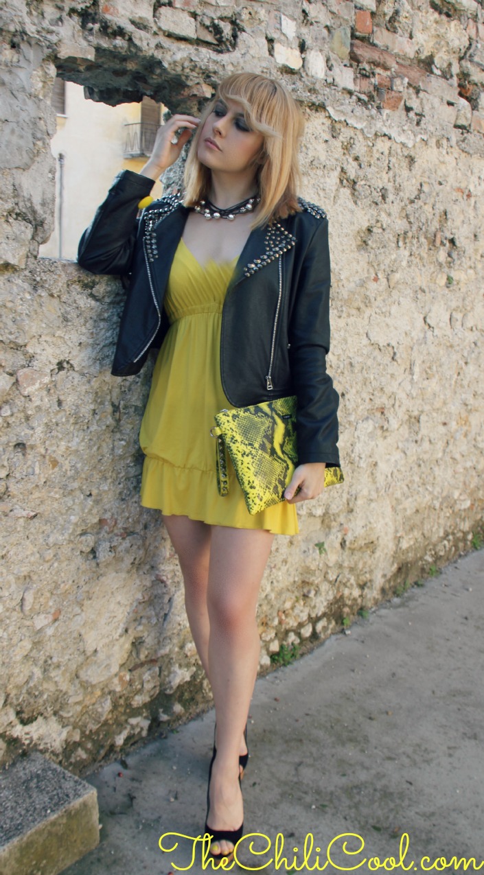 alessia milanese, thechilicool,it's only rock&roll con un abito giallo e borchie a profusione, fashion blog, fashion blogger alessia milanese, thechilicool,it's only rock&roll con un abito giallo e borchie a profusione, fashion blog, fashion blogger