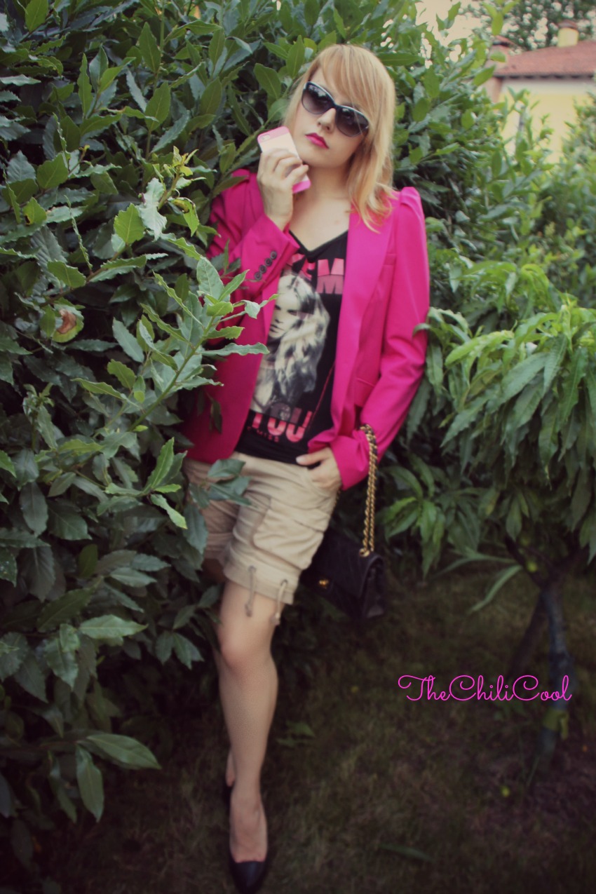 alessia milanese, thechilicool, fashion blog, fashion blogger,casual con un twist rock e una tee firmata rum jungle, chanel 2.55 bag
