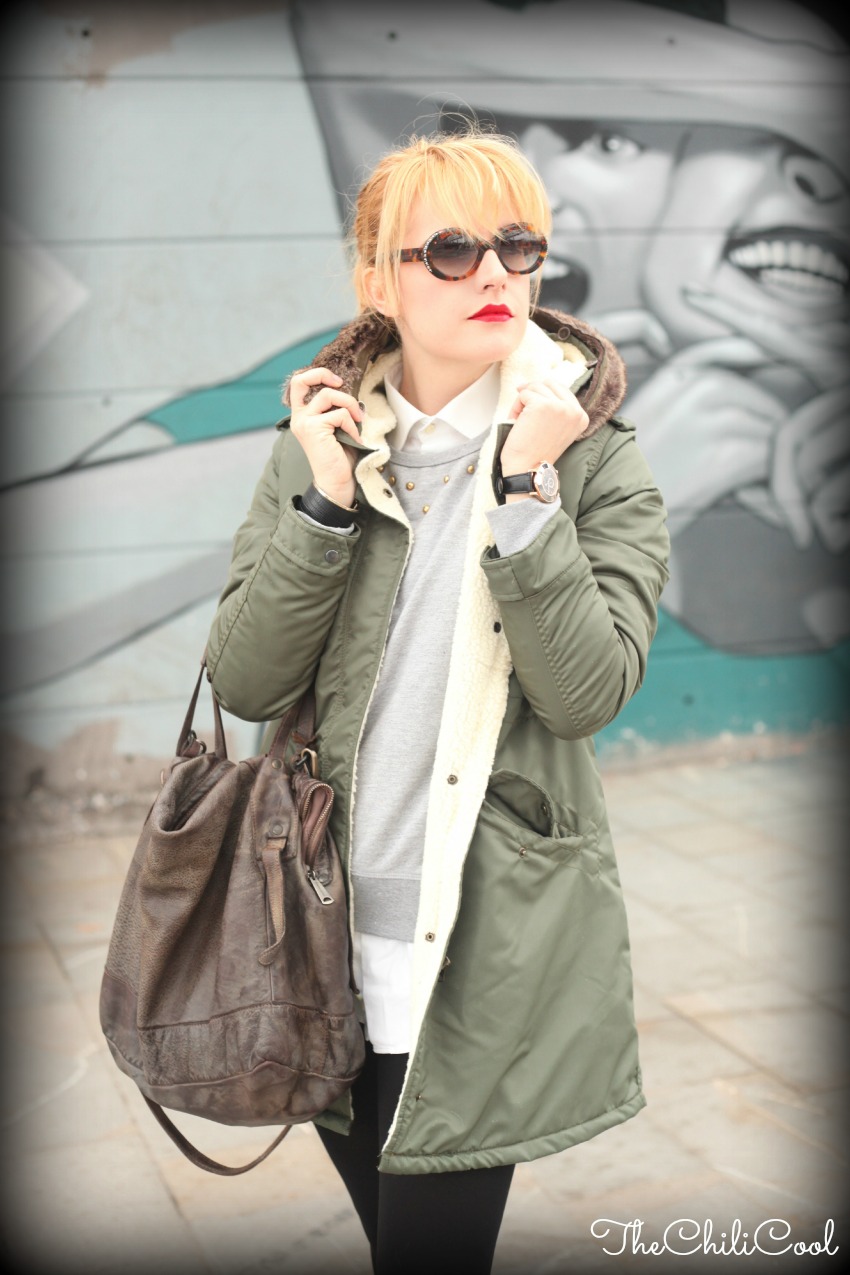  outfit per i giorni di pioggia parka e anfibi con dettagli dorati, alessia milanese, thechilicool, fashion blog, fashion blogger 