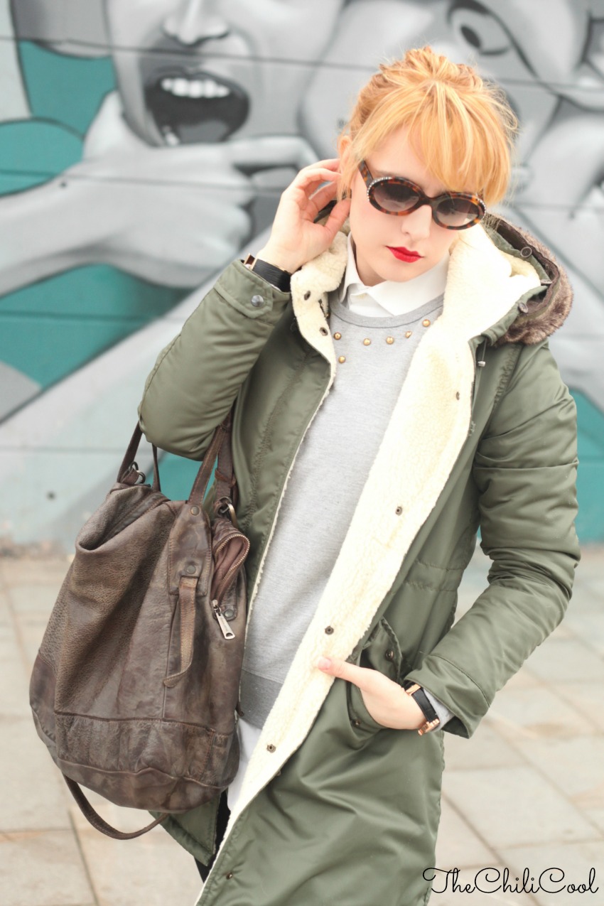 outfit per i giorni di pioggia parka e anfibi con dettagli dorati, alessia milanese, thechilicool, fashion blog, fashion blogger 