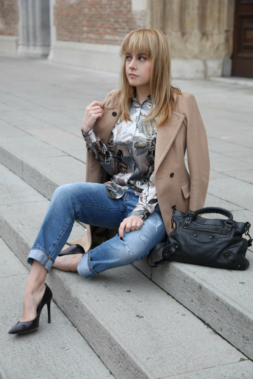 Un cappotto color cammello e frammenti di vita, alessia milanese, thechilicool, fashion blog, fashion blogger, balenciaga bag