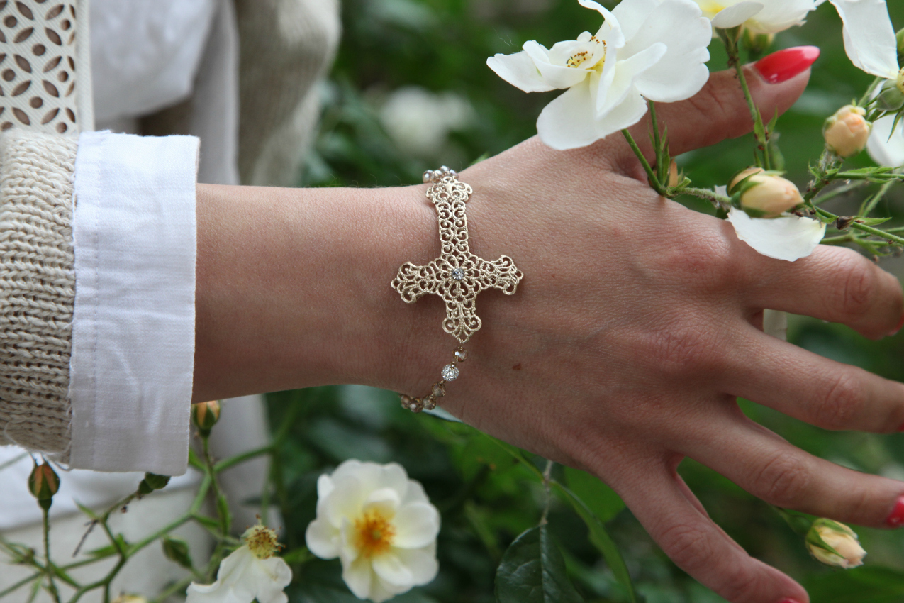 ABITOONESOULBORSAACCESSORIZEGIOIELLIZOPPINI_07