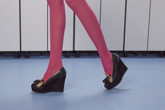 ladies-longchamp-movie-featuring-autumn-2015-collection_4